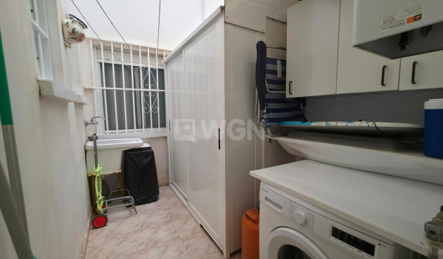 Resale - Apartment / flat - Torrevieja - Playa del Cura