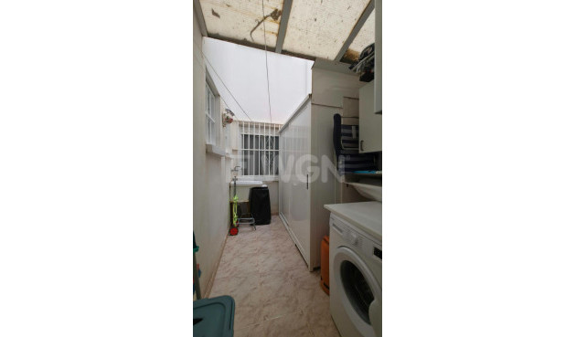Resale - Apartment / flat - Torrevieja - Playa del Cura
