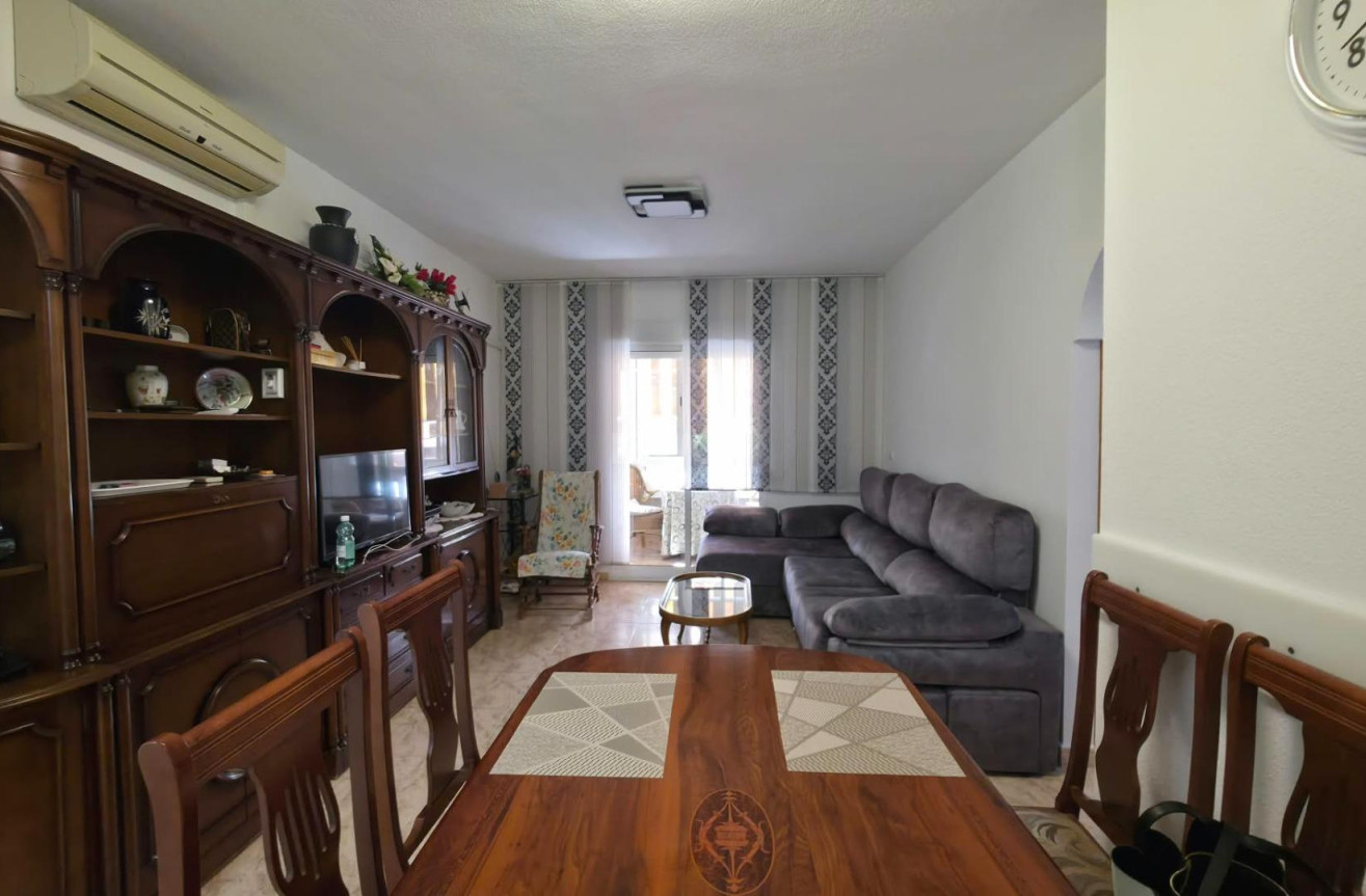 Resale - Apartment / flat - Torrevieja - Playa del Cura