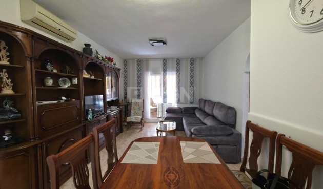 Resale - Apartment / flat - Torrevieja - Playa del Cura