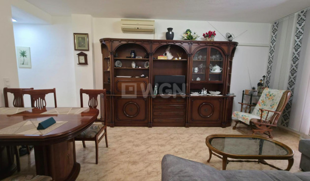 Resale - Apartment / flat - Torrevieja - Playa del Cura