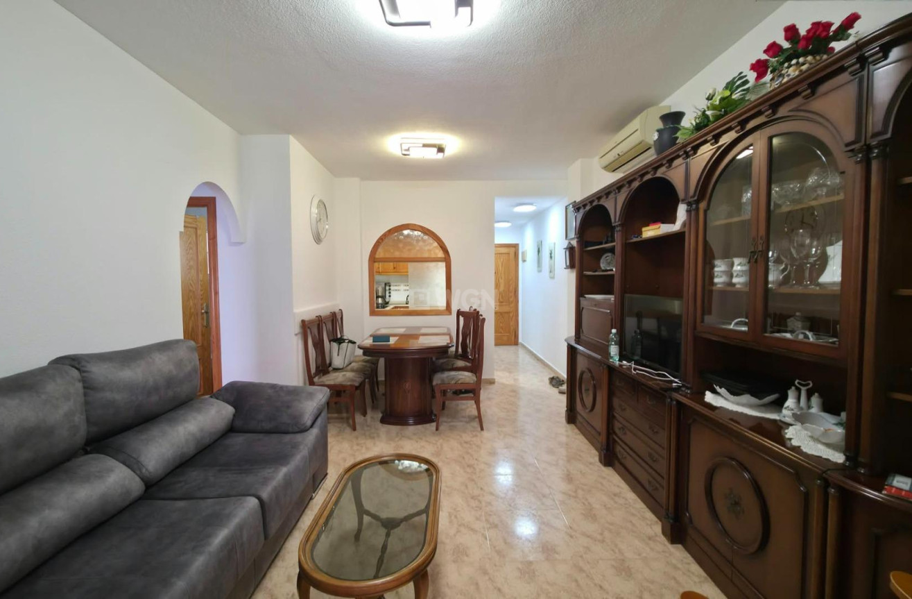 Resale - Apartment / flat - Torrevieja - Playa del Cura