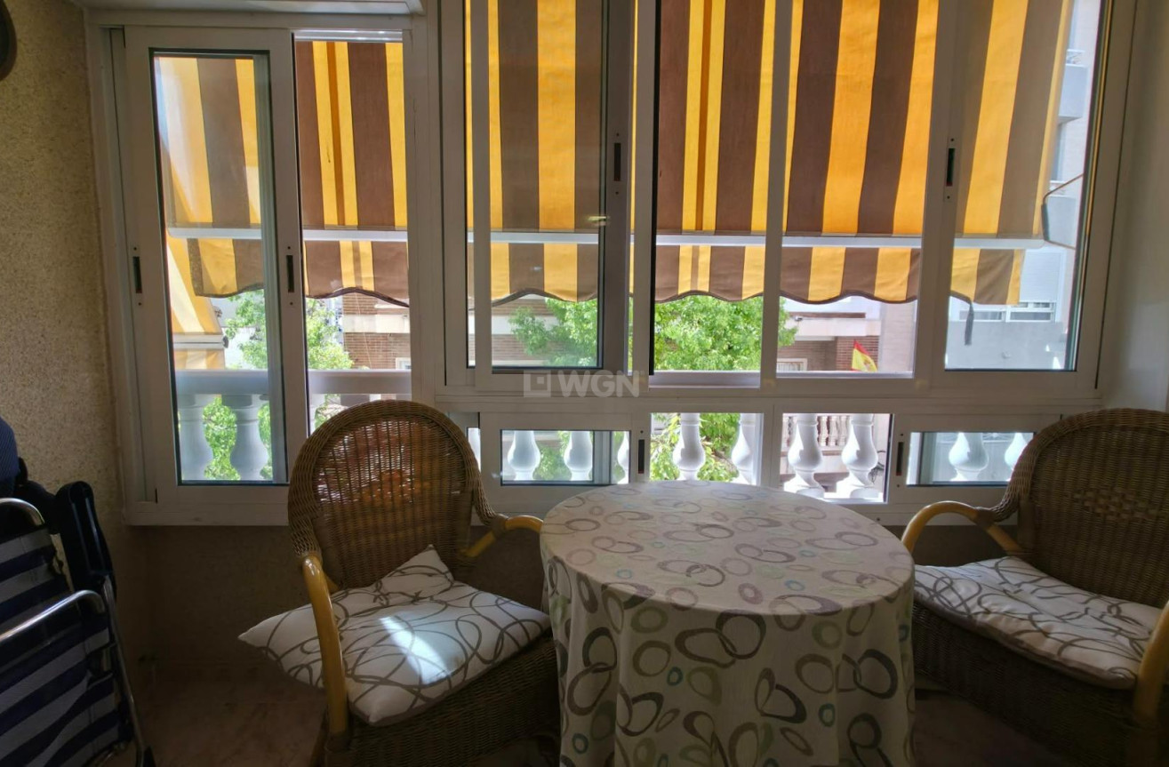 Resale - Apartment / flat - Torrevieja - Playa del Cura