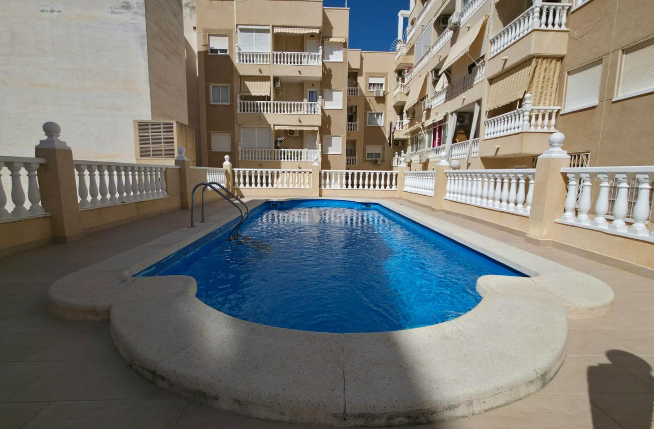 Resale - Apartment / flat - Torrevieja - Playa del Cura