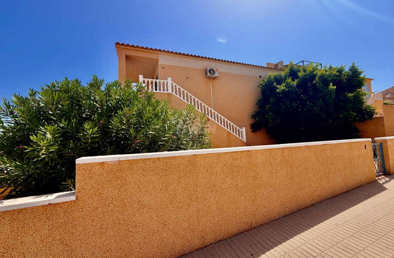 Odsprzedaż - Daszek - Orihuela Costa - La Ciñuelica - Villa Rosa