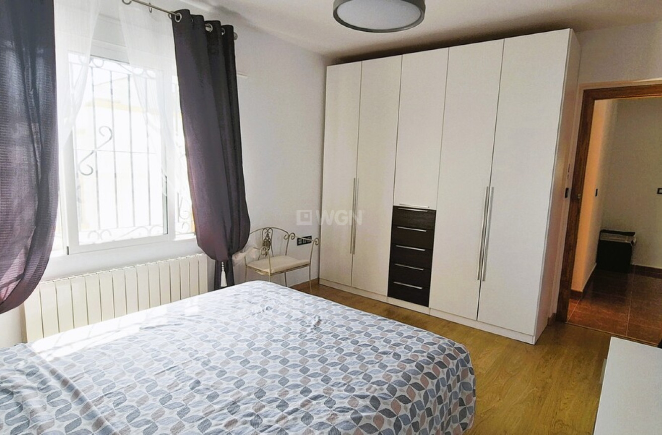 Odsprzedaż - Villa - Torrevieja - Costa Blanca