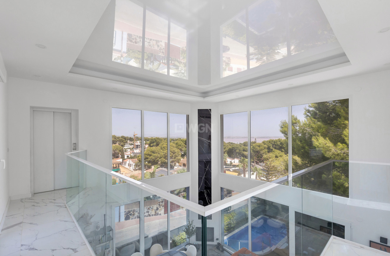 Odsprzedaż - Villa - Torrevieja - Costa Blanca
