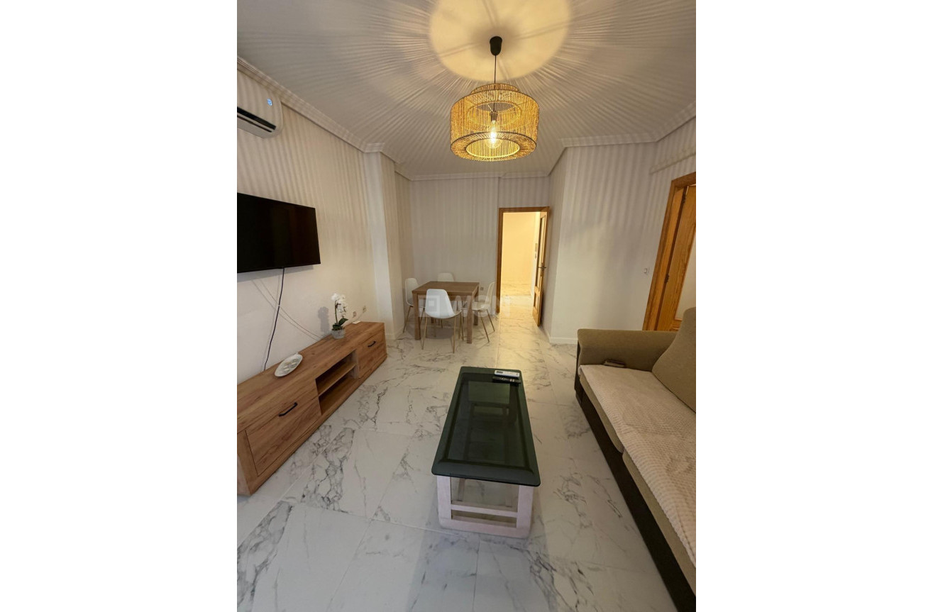 Resale - Apartment / flat - Torrevieja - Acequion