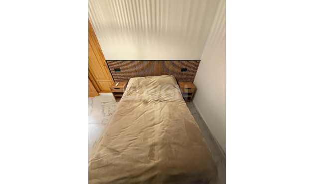 Resale - Apartment / flat - Torrevieja - Acequion