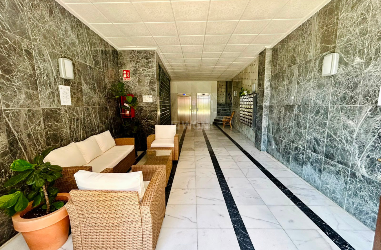 Resale - Apartment / flat - Torrevieja - Costa Blanca