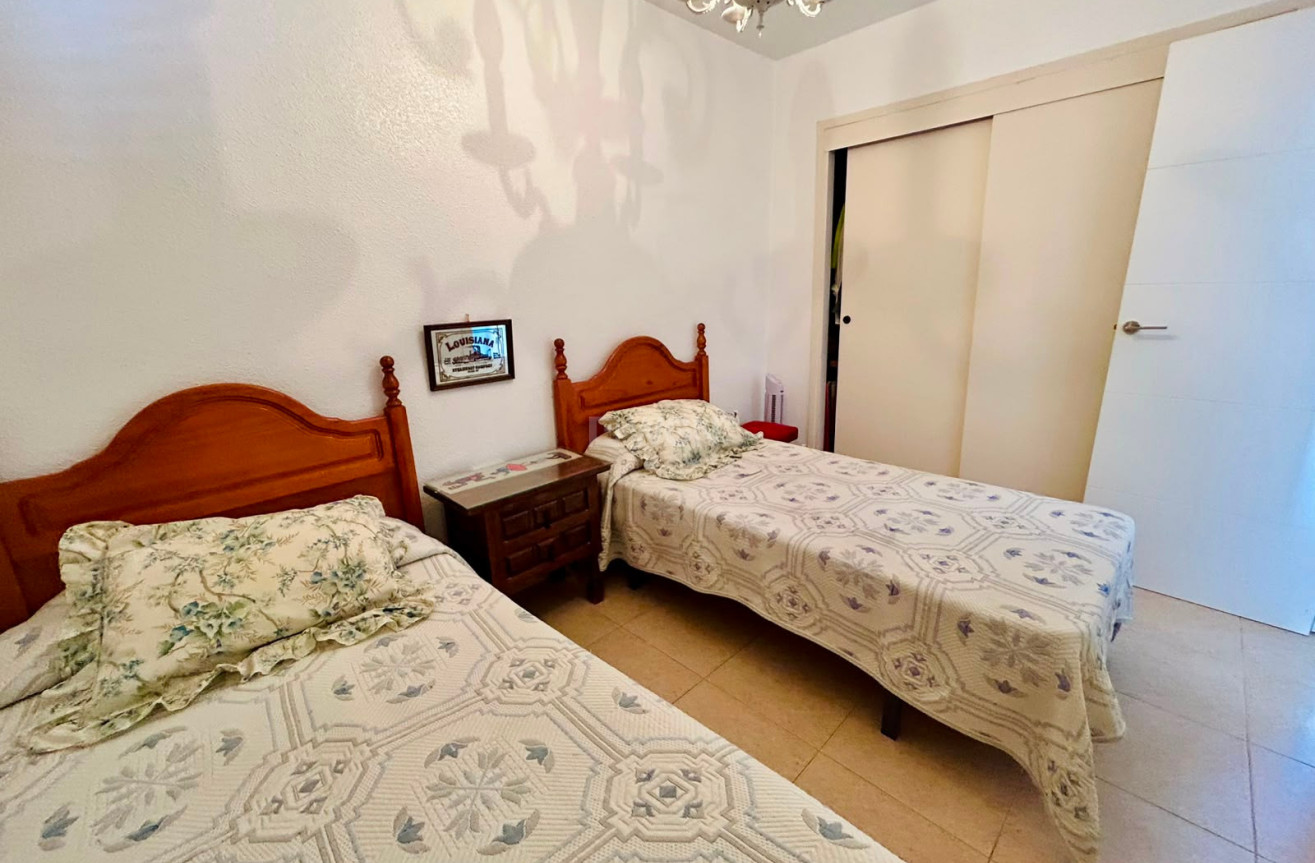 Resale - Apartment / flat - Torrevieja - Costa Blanca
