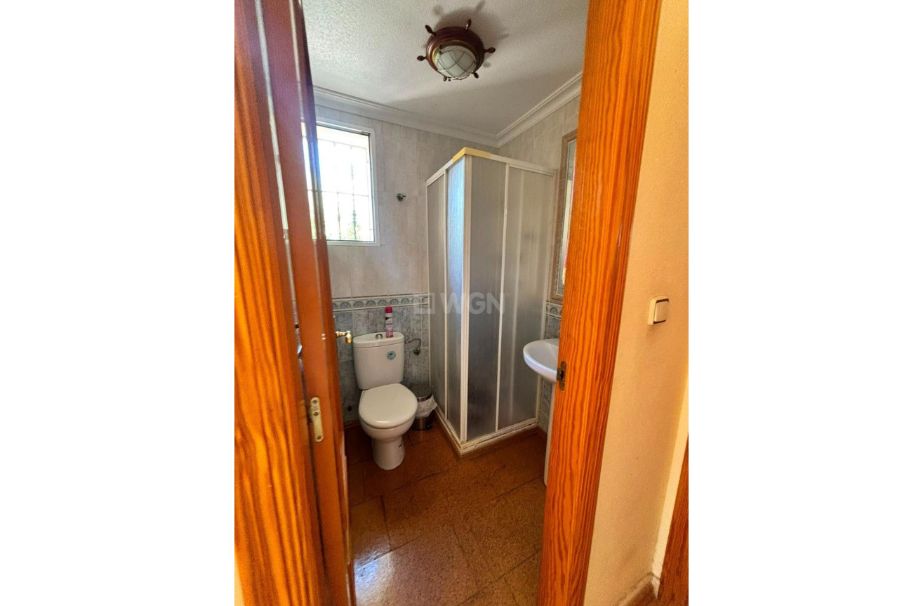 Odsprzedaż - Villa - Orihuela Costa - Lomas de Cabo Roig
