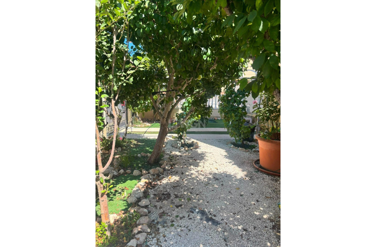 Odsprzedaż - Villa - Orihuela Costa - Lomas de Cabo Roig