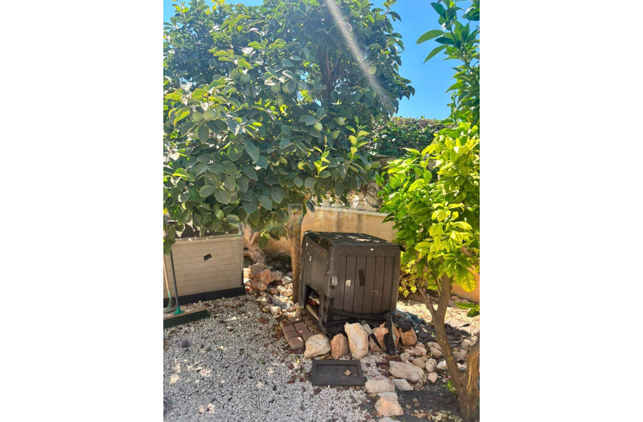 Odsprzedaż - Villa - Orihuela Costa - Lomas de Cabo Roig