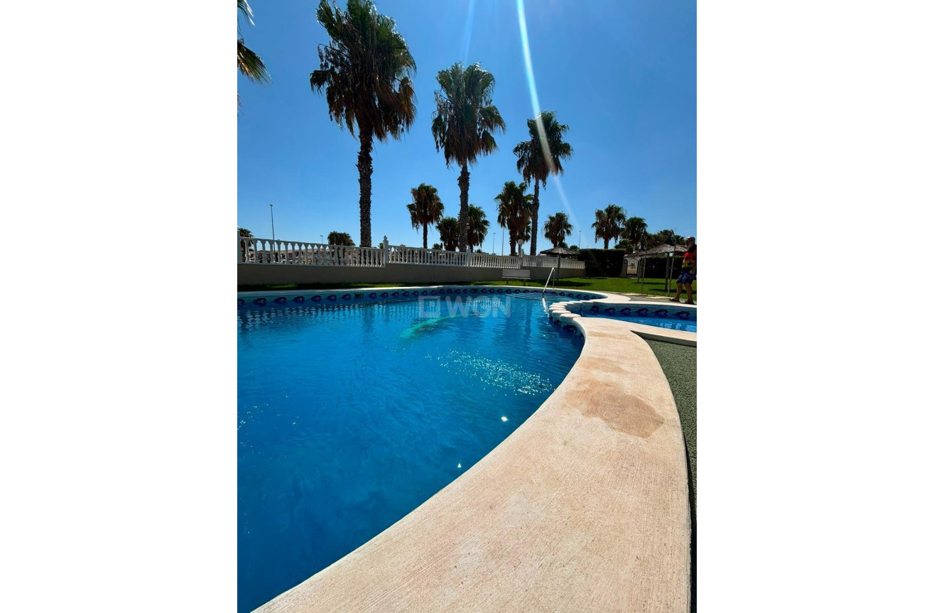 Odsprzedaż - Villa - Orihuela Costa - Lomas de Cabo Roig