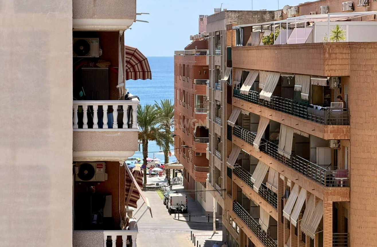 Resale - Apartment / flat - Torrevieja - Playa del Cura
