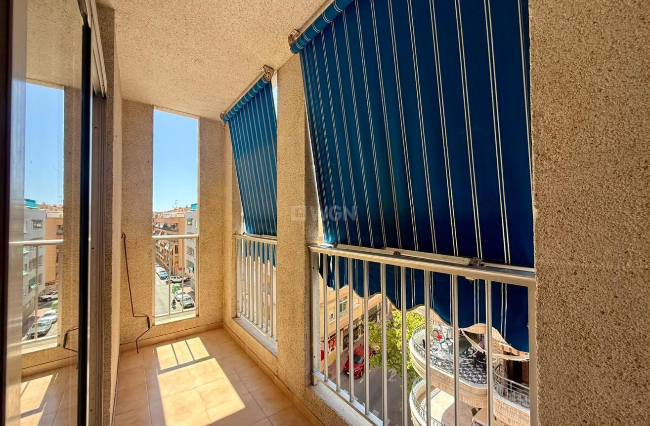 Resale - Apartment / flat - Torrevieja - Playa del Cura
