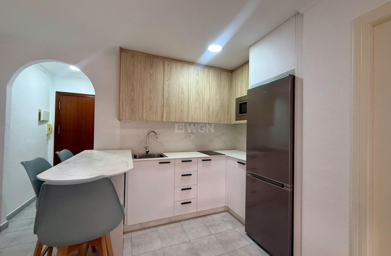 Resale - Apartment / flat - Torrevieja - Playa del Cura