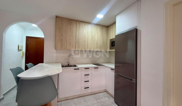 Resale - Apartment / flat - Torrevieja - Playa del Cura