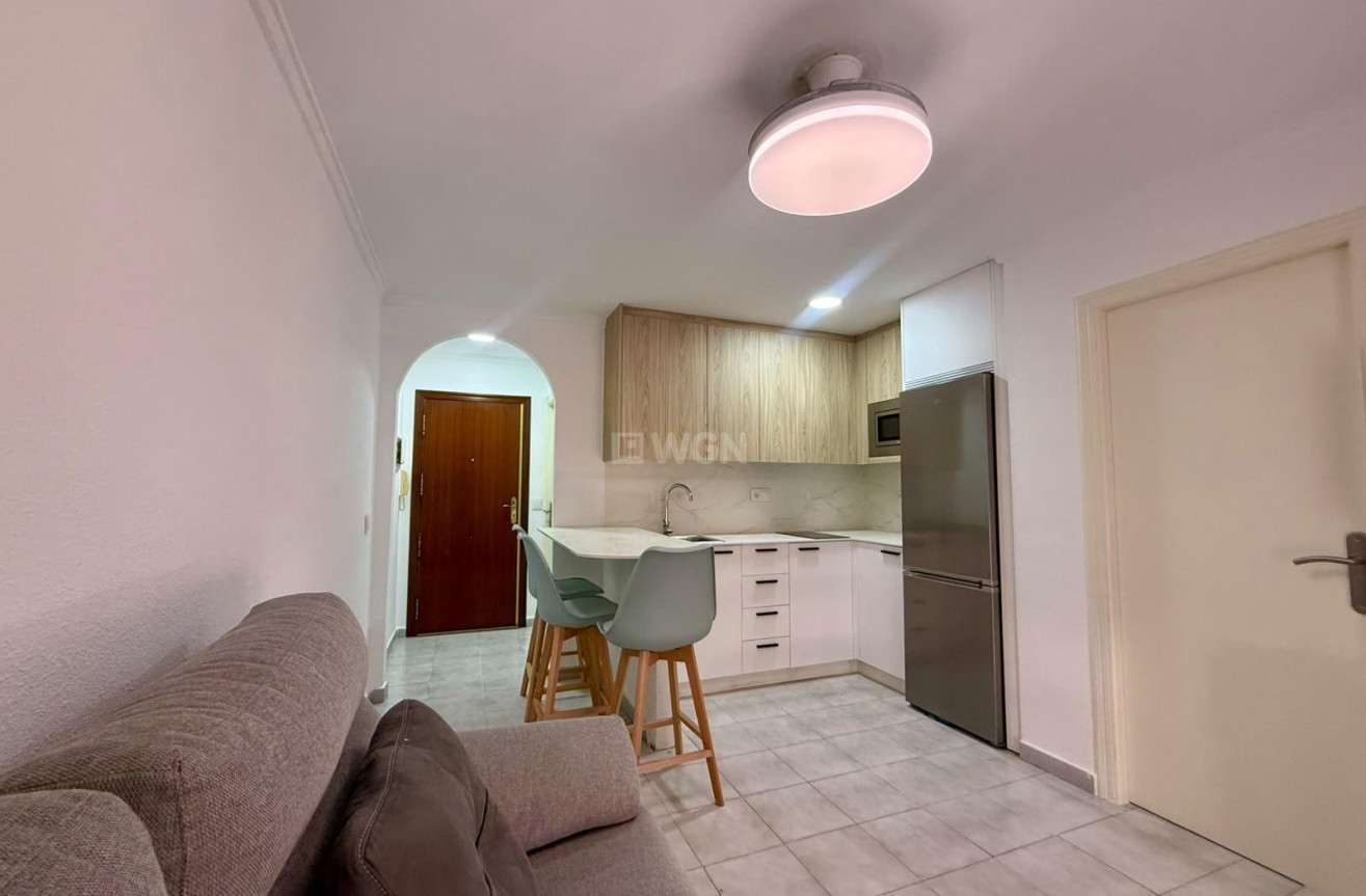 Resale - Apartment / flat - Torrevieja - Playa del Cura
