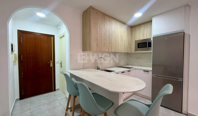 Resale - Apartment / flat - Torrevieja - Playa del Cura