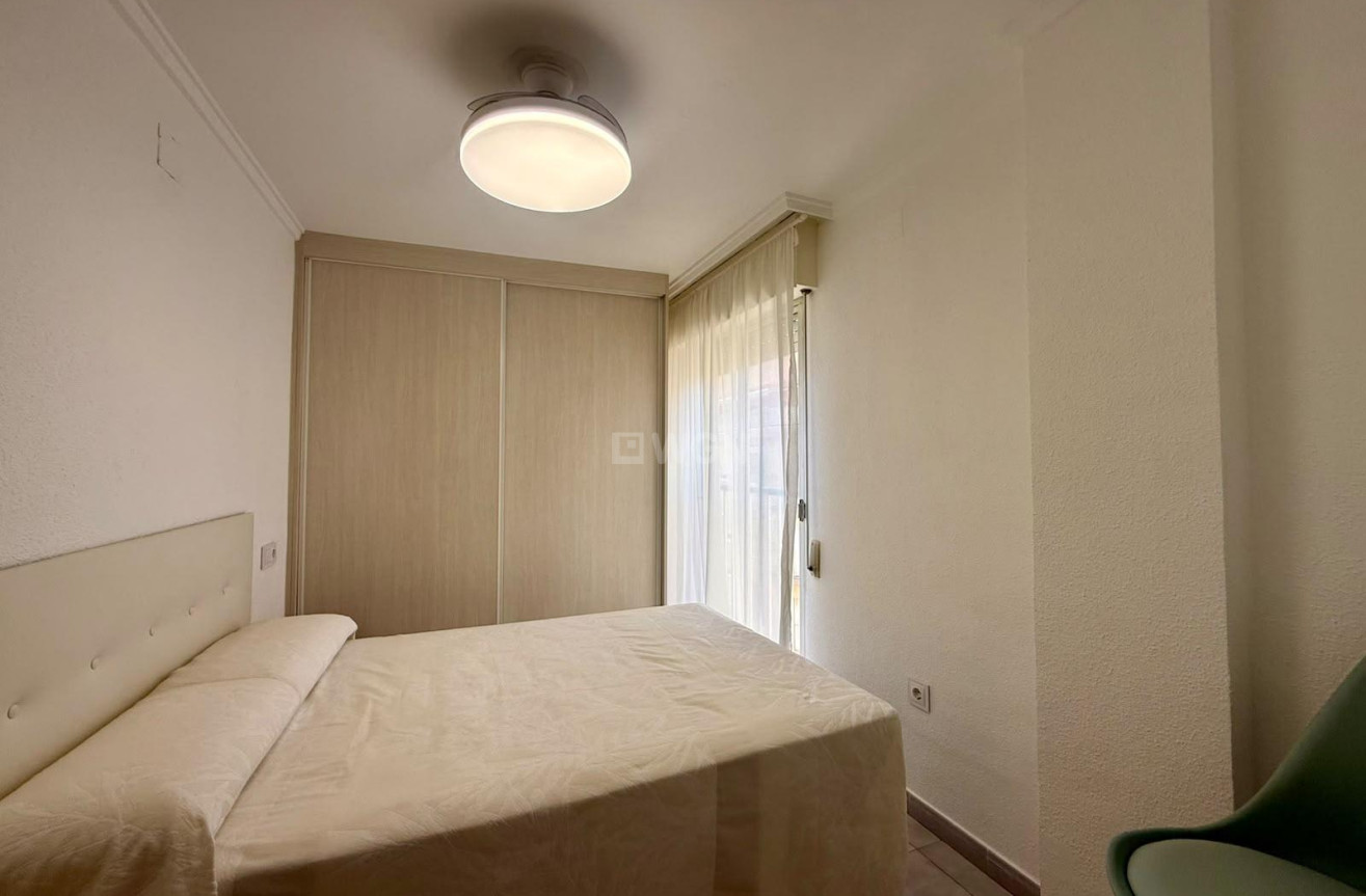 Resale - Apartment / flat - Torrevieja - Playa del Cura