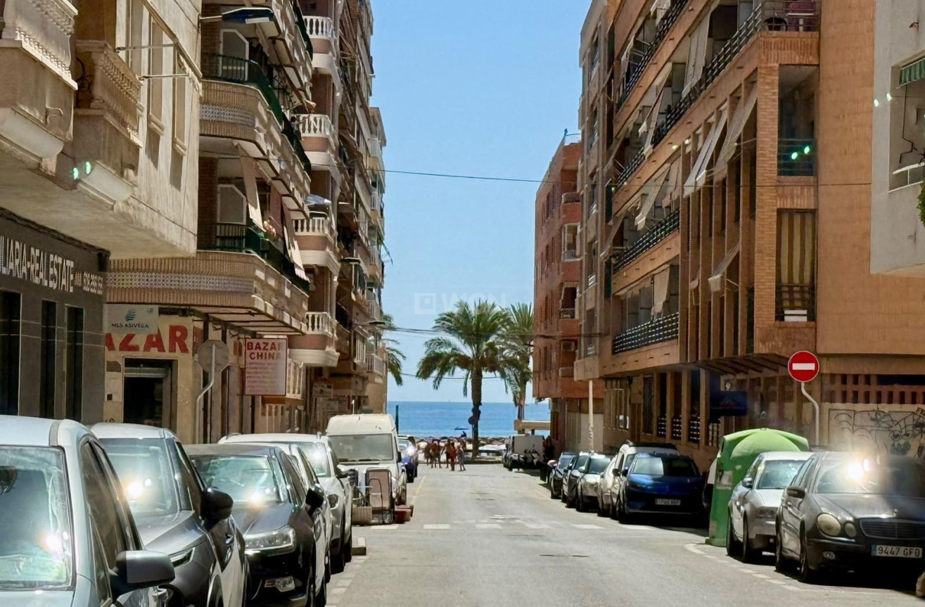 Resale - Apartment / flat - Torrevieja - Playa del Cura