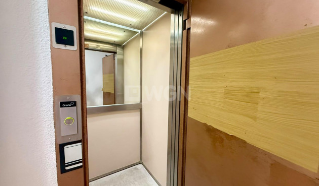 Resale - Apartment / flat - Torrevieja - Playa del Cura