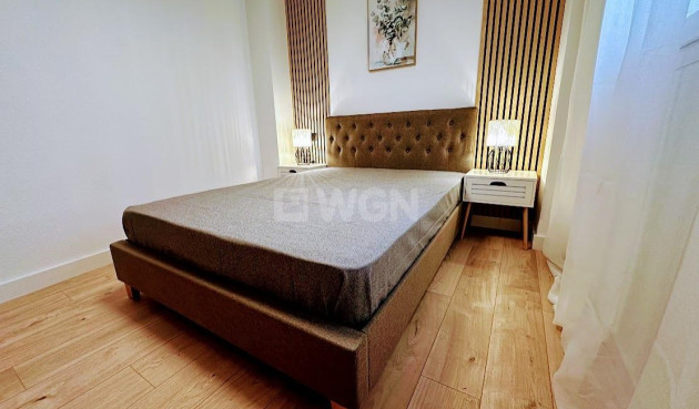 Odsprzedaż - Mieszkanie w bloku - Torrevieja - Centro