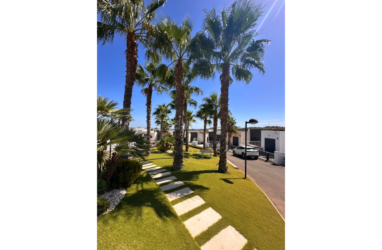 Reventa - Villa - San Miguel de Salinas - Inland