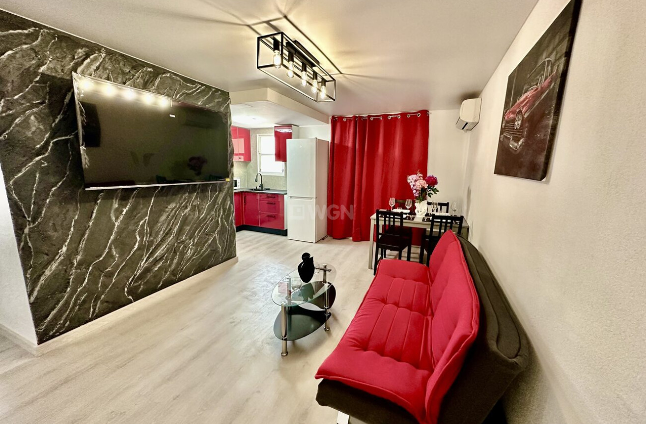 Odsprzedaż - Mieszkanie w bloku - Torrevieja - Centro