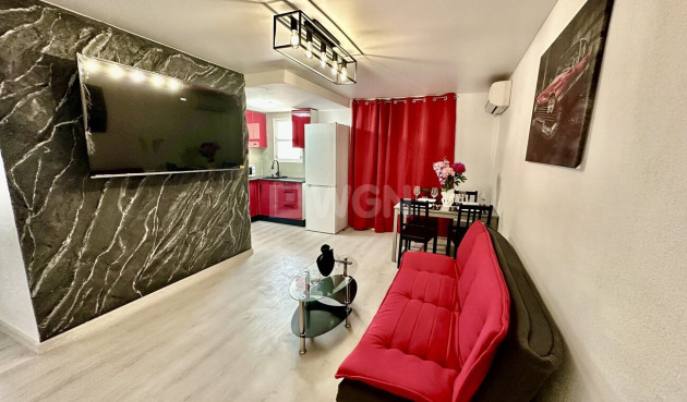 Odsprzedaż - Mieszkanie w bloku - Torrevieja - Centro
