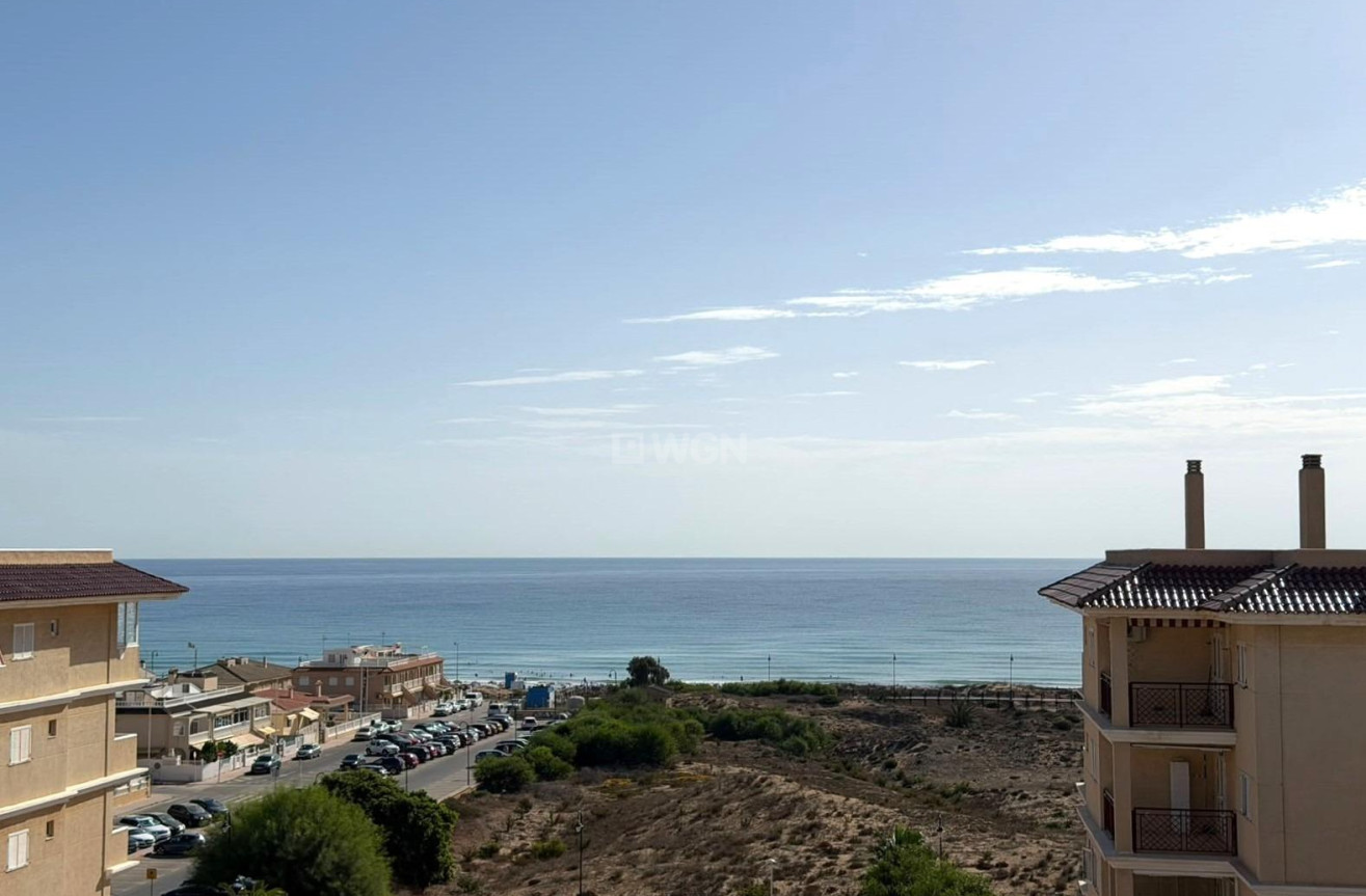 Odsprzedaż - Mieszkanie w bloku - Torrevieja - Los Europeos