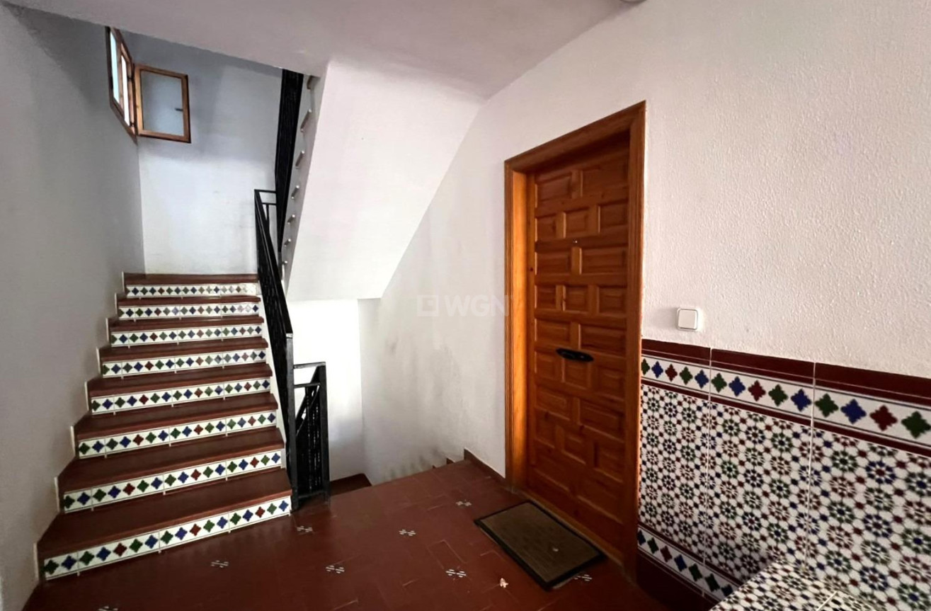 Odsprzedaż - Mieszkanie w bloku - Torrevieja - Playa de los Locos