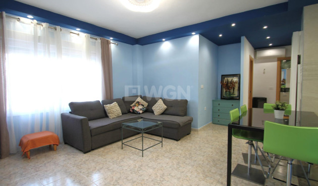 Odsprzedaż - Mieszkanie w bloku - Torrevieja - Playa De Los Naufragos