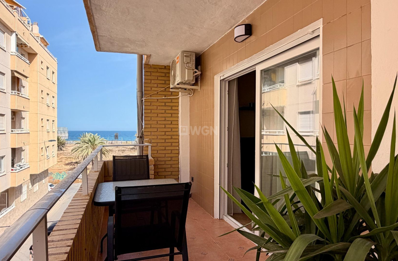 Resale - Apartment / flat - Torrevieja - Playa del Cura