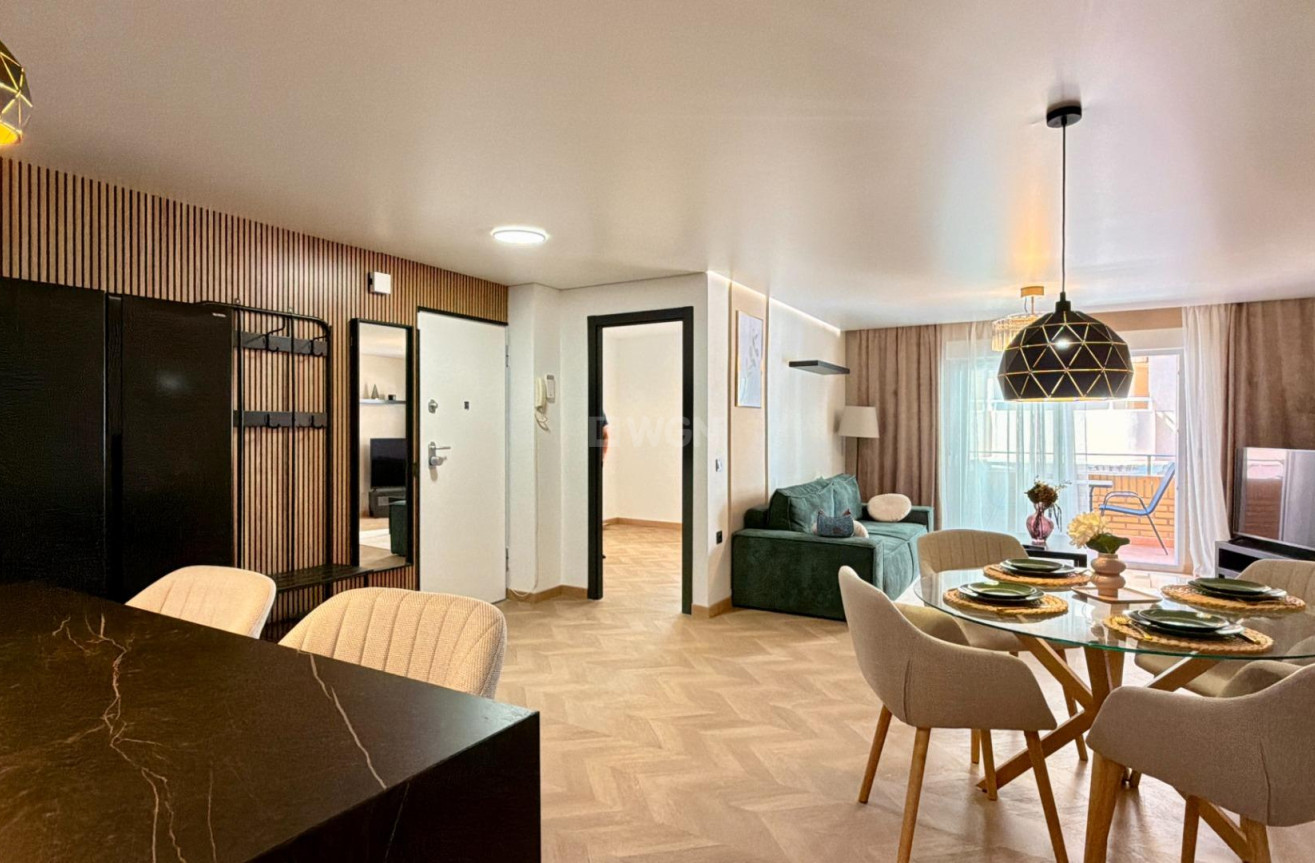 Resale - Apartment / flat - Torrevieja - Playa del Cura