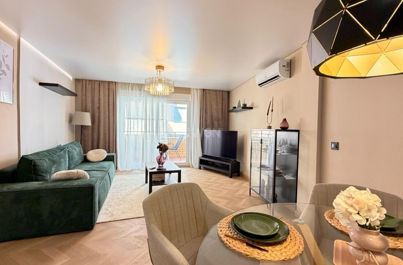 Resale - Apartment / flat - Torrevieja - Playa del Cura