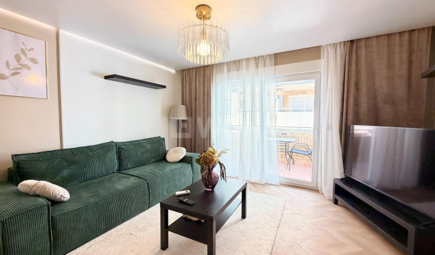 Resale - Apartment / flat - Torrevieja - Playa del Cura