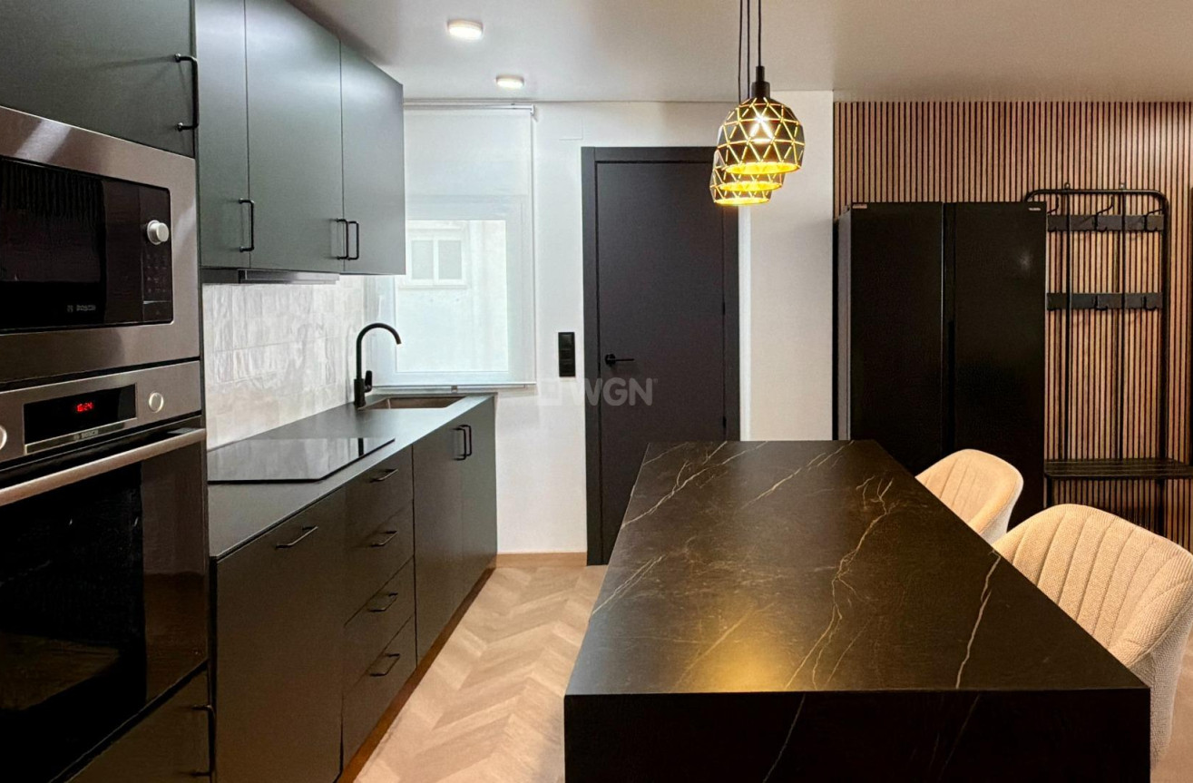 Resale - Apartment / flat - Torrevieja - Playa del Cura