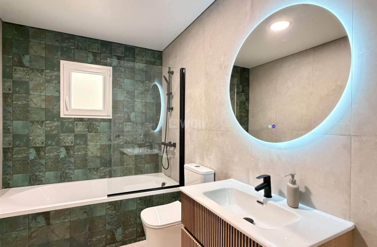 Resale - Apartment / flat - Torrevieja - Playa del Cura