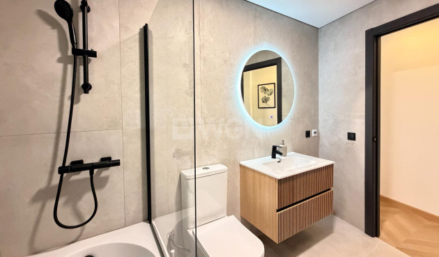 Resale - Apartment / flat - Torrevieja - Playa del Cura