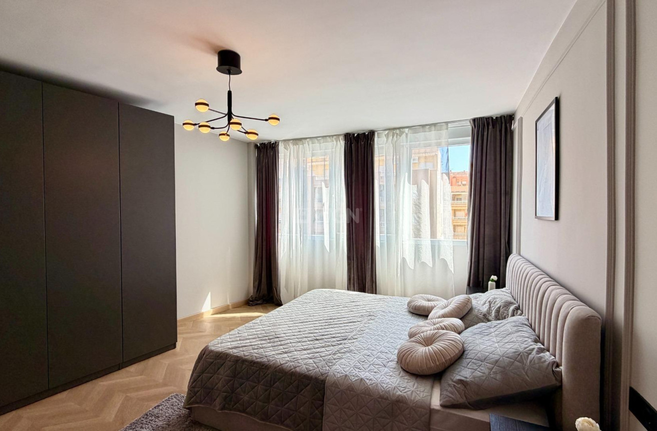 Resale - Apartment / flat - Torrevieja - Playa del Cura