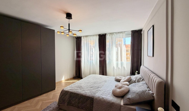 Resale - Apartment / flat - Torrevieja - Playa del Cura