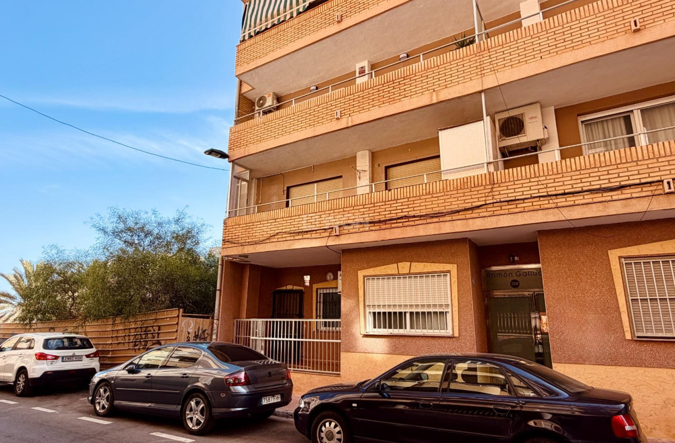 Resale - Apartment / flat - Torrevieja - Playa del Cura