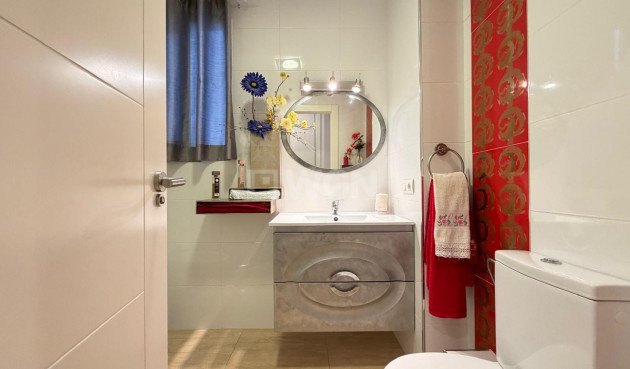 Wiederverkauf - Wohnung - Torrevieja - Paseo Maritimo
