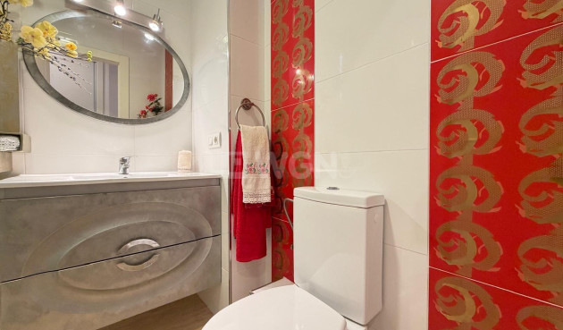 Wiederverkauf - Wohnung - Torrevieja - Paseo Maritimo