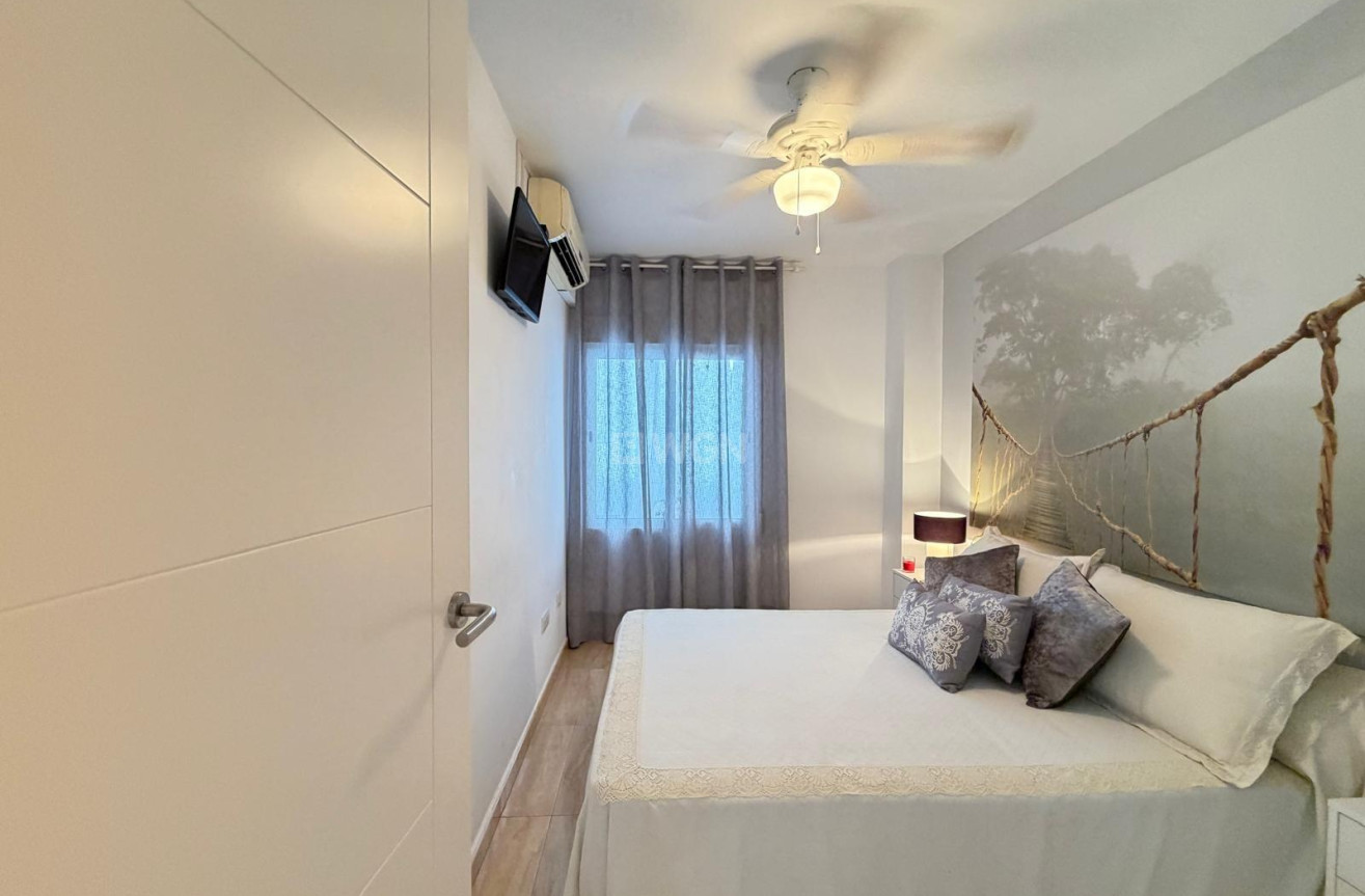 Wiederverkauf - Wohnung - Torrevieja - Paseo Maritimo
