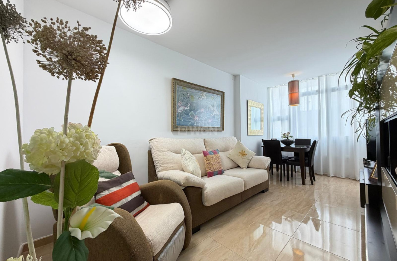 Wiederverkauf - Wohnung - Torrevieja - Paseo Maritimo
