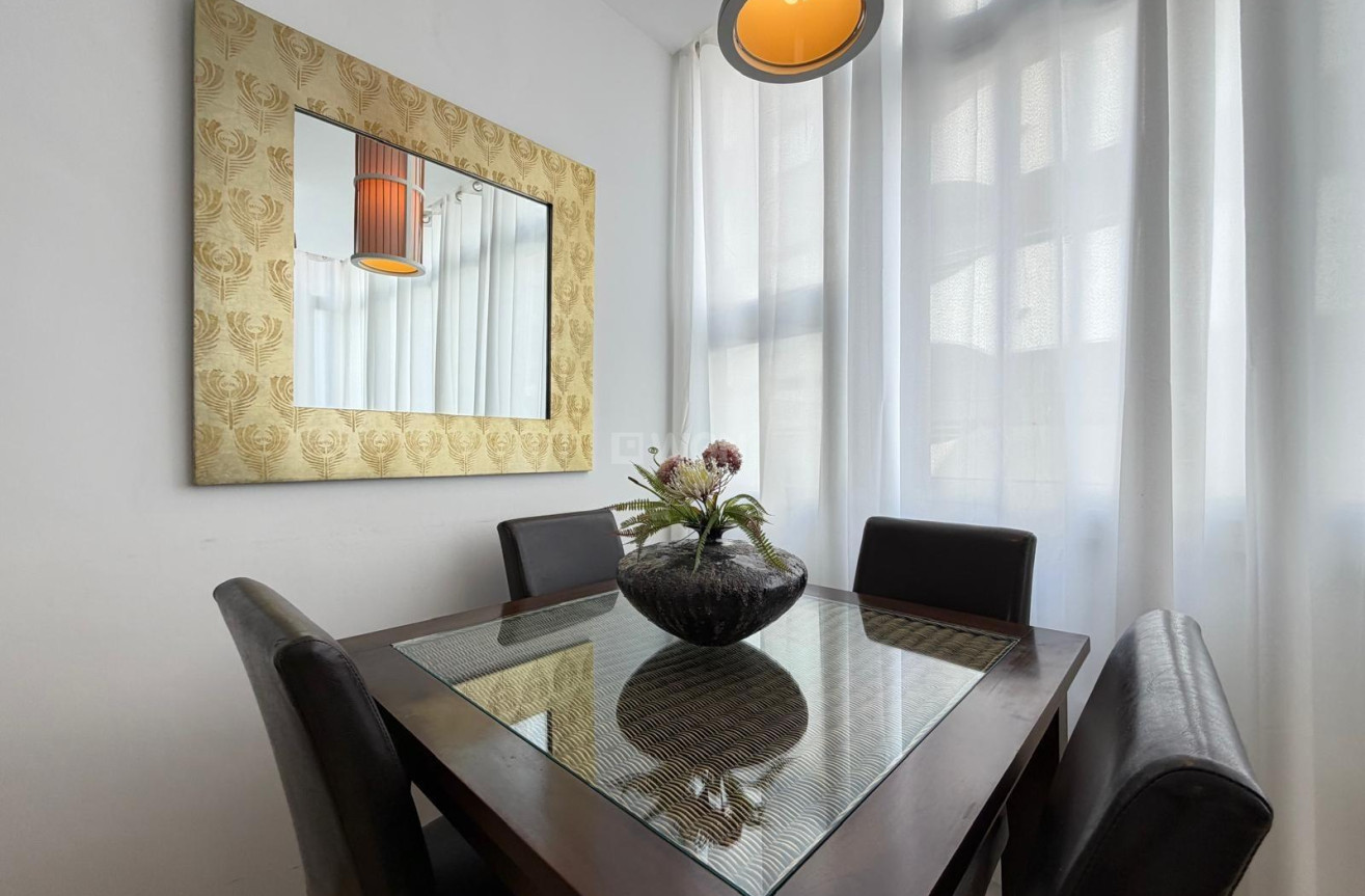 Wiederverkauf - Wohnung - Torrevieja - Paseo Maritimo